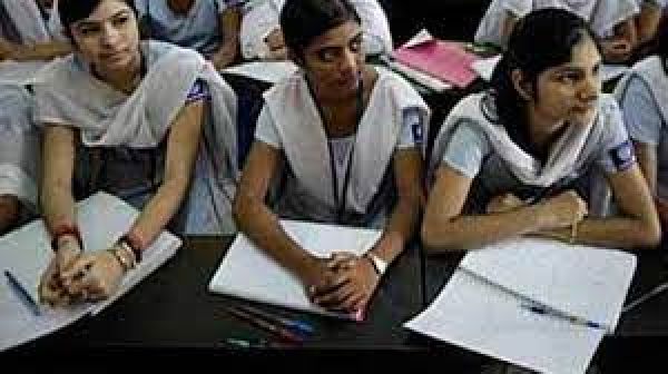 सीबीएसई ने एक से 12वीं तक की सभी कक्षाओं में स्वास्थ्य और शारीरिक शिक्षा अनिवार्य किया: केंद्रीय शिक्षा राज्य मंत्री