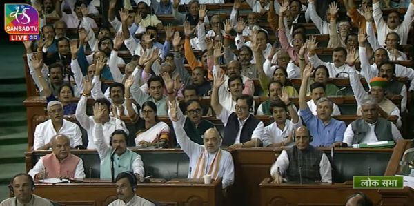 लोकसभा ने की मणिपुर में शांति की अपील, केंद्रीय गृह मंत्री ने कहा- विपक्ष कर रहा राजनीति