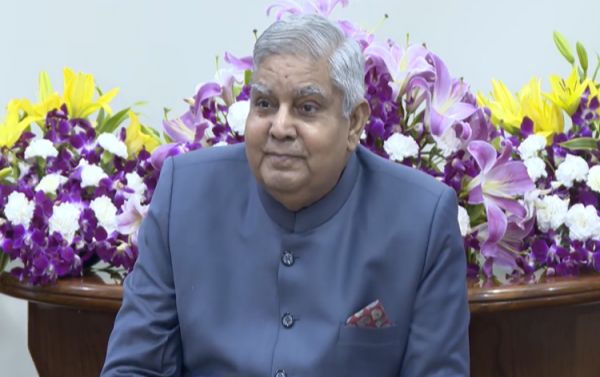 उपराष्&zwj;ट्रपति जगदीप धनखड ने नई दिल्&zwj;ली में उपराष्&zwj;ट्रपति निवास पर मन की बात प्रश्नोत्तरी के विजेताओं के साथ विचारों का आदान-प्रदान किया