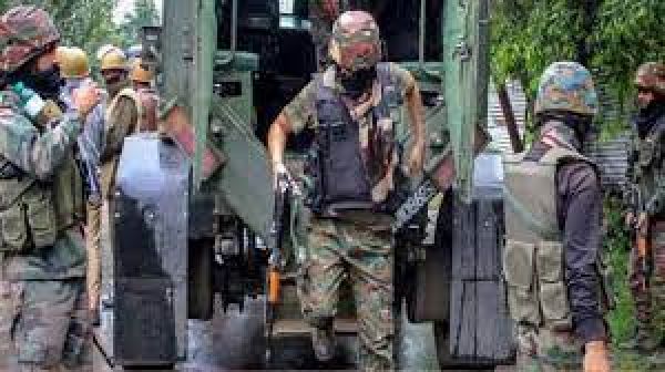 पुलवामा में मुठभेड़, सुरक्षाबलों ने दो आतंकवादियों को मार गिराया