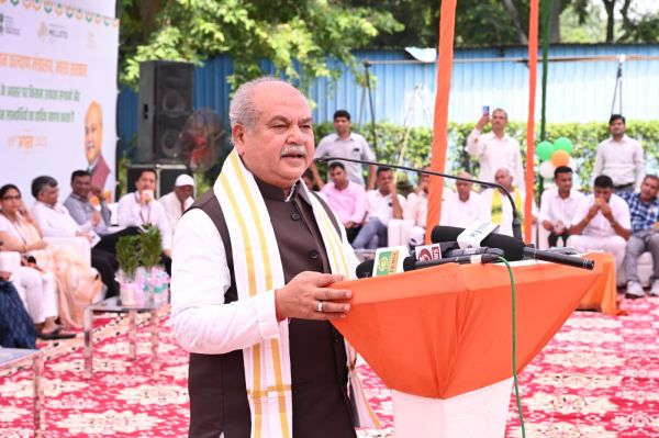 देश के प्रगति की कुंजी हैं पीएम जनधन खाते : तोमर