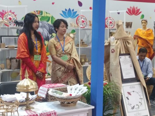 जी 20: भारत मंडपम में उतरा देश की विविधता का रंग, 75 जिलों की अनूठी शिल्पकला से मेहमान रूबरू होंगे