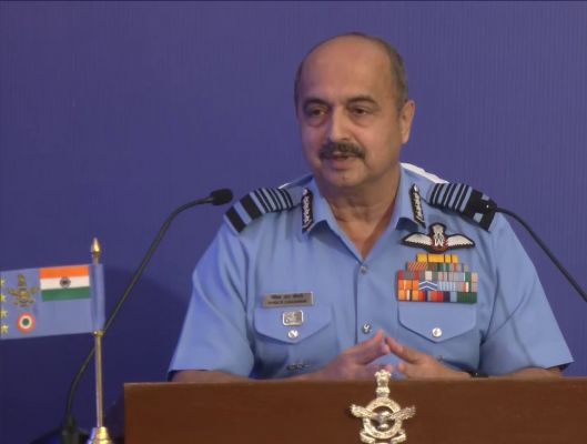 वायु सेना प्रमुख ने किया रूसी लड़ाकू 'उड़ता ताबूत' मिग-21 की विदाई का ऐलान