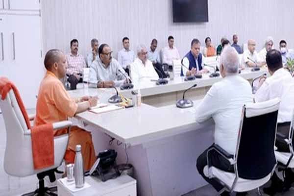 यूपी में 62 की जगह 65 वर्ष की उम्र में रिटायर होंगे चिकित्साधिकारी, कैबिनेट से मिली मंजूरी