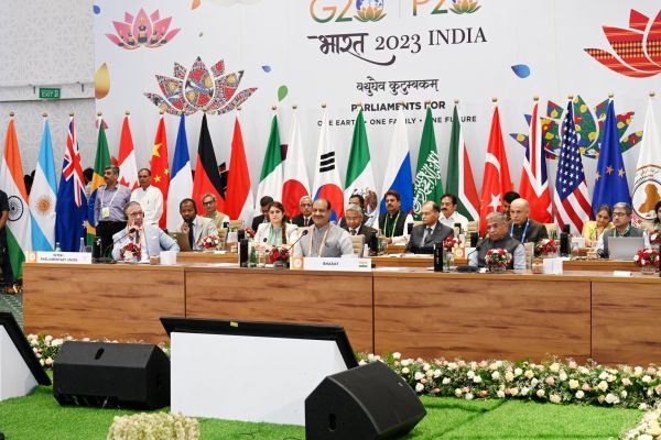 संपूर्ण विश्व के साझा भविष्य से जुड़ा मुद्दा है जलवायु परिवर्तन : बिरला