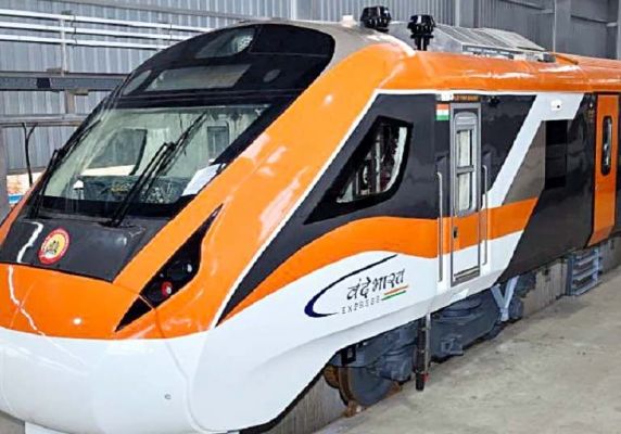 वंदे भारत स्लीपर ट्रेन शुरू करने की योजना बना रहा भारतीय रेलवे