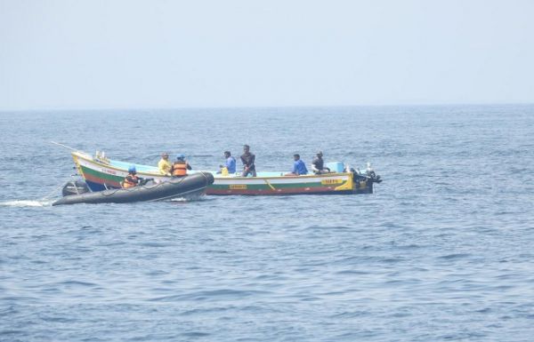 नौसेना ने देश की पूर्वी समुद्री सरहद पर किया तटीय सुरक्षा अभ्यास 'सागर कवच'