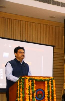 'नेट-जीरो यूनिवर्सिटी कैंपस' के राष्ट्रीय आंदोलन में सक्रिय भूमिका निभाएगा डीयू : कुलपति