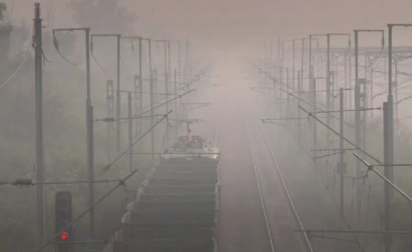 दिल्ली की 'हवा' में सुधार नहीं, घुला है जहर