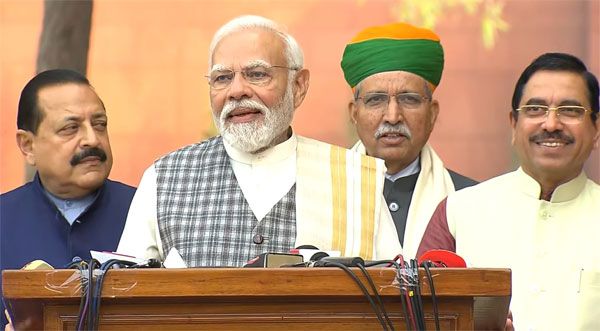  विपक्ष लोकतंत्र के मंदिर को चुनावी हार का गुस्सा निकालने का मंच ना बनाए : मोदी