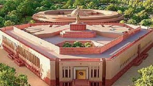  (लीड) संसद की सुरक्षा में चूक पर विपक्ष का हंगामा, 14 सांसद शीतकालीन सत्र के लिए निलंबित