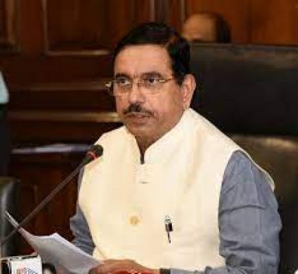 नीलामी वाली खदानें चालू होने से तीन लाख लोगों को मिलेगा रोजगार : प्रल्हाद जोशी