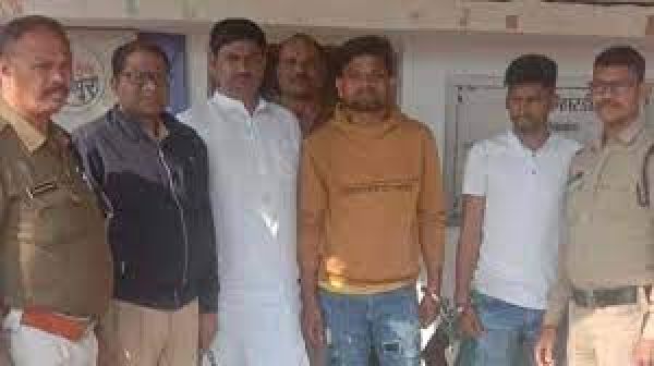 छत्तीसगढ़- रायपुर में तेज कार चलाने से रोकने पर बुजुर्ग को पीटने वाले आरोपी गिरफ्तार