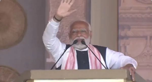 उप्र के इटावा में वीर जवान को अंतिम विदाई देने उमड़ी भीड़