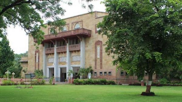 गुजरात यूनिवर्सिटी: विदेशी विद्यार्थियों के रहने की अलग व्यवस्था होगी