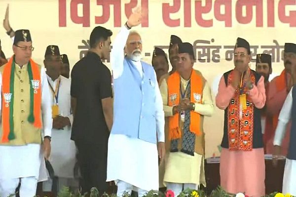 उत्तराखंड : रुद्रपुर में शंखनाद से मोदी का स्वागत, देवभूमि पर मोदी-मोदी की गूंज, लोगों में दिखा जबरदस्त जोश