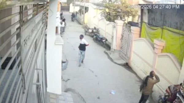 नकाबपोश बदमाशों की फायरिंग में बाल-बाल बचा फाइनेंस कारोबारी