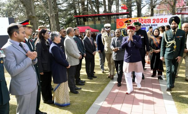 शिमला में मनाया सेना दिवस, राज्यपाल ने सेना के साहस और बलिदान को किया नमन