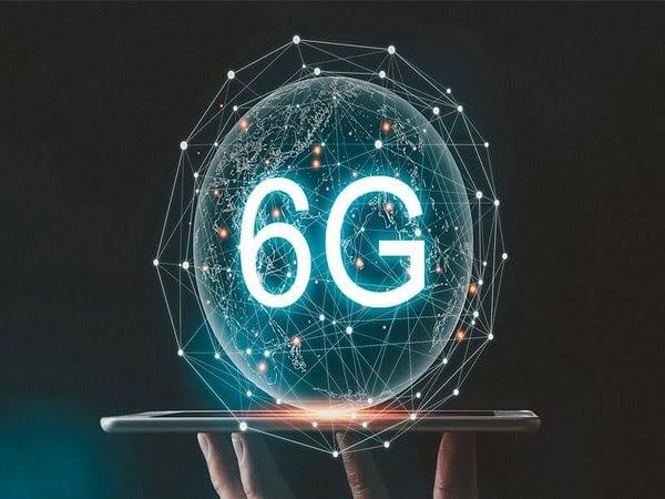  लॉन्च हुआ दुनिया का पहला 6G डिवाइस, 5G से 20 गुना तेज चलता है इंटरनेट