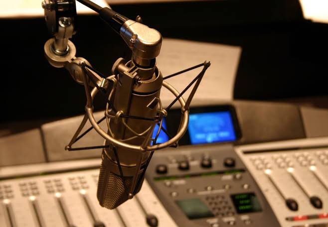 भारत का एफएम रेडियो डिजिटल मोड़ के करीब है क्योंकि रेडियो प्रसारक एचडी रेडियो रोलआउट का समर्थन कर रहे हैं