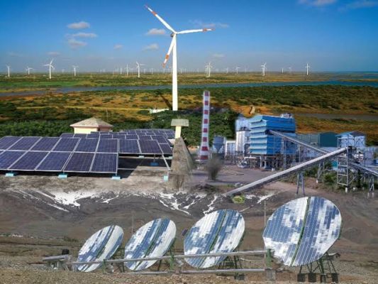 रिन्यूएबल एनर्जी: आइसलैंड और भारत के रास्ते पर बढ़ेगी दुनिया?