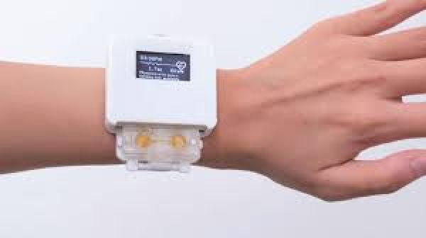 Scientists create living smartwatch powered by slime mold