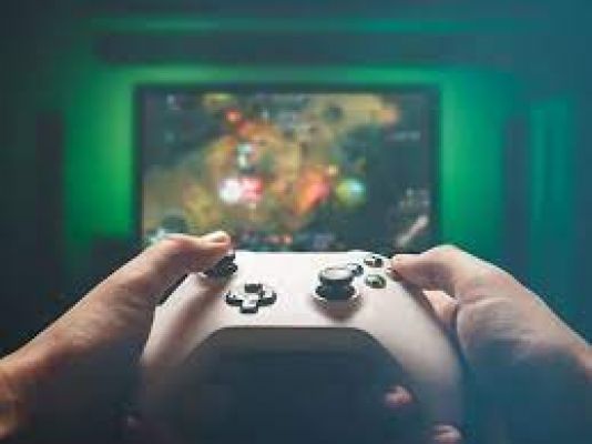 गेम के शौकीन लोगों को गेमिंग TV के बारे में नहीं पता? मज़ा हो जाता है दोगुना...