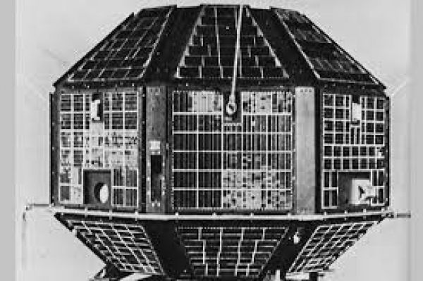  भारत ने 1975 में शुरू किया अंतरिक्ष का सफर