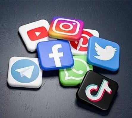  किशोरों के मानसिक स्वास्थ्य को प्रभावित करता सोशल मीडिया