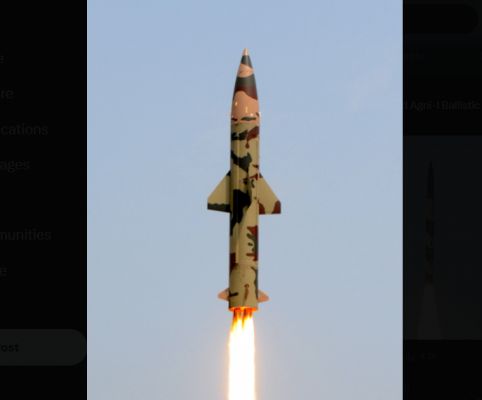 भारत ने ओडिशा में पृथ्वी-2 और अग्नि-1 बैलिस्टिक मिसाइलों का सफल परीक्षण किया