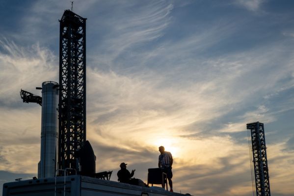 परीक्षण संबंधी समस्याओं से निपटने के लिए बादलों के कारण स्पेसएक्स स्टारशिप का नवीनतम प्रक्षेपण स्थगित