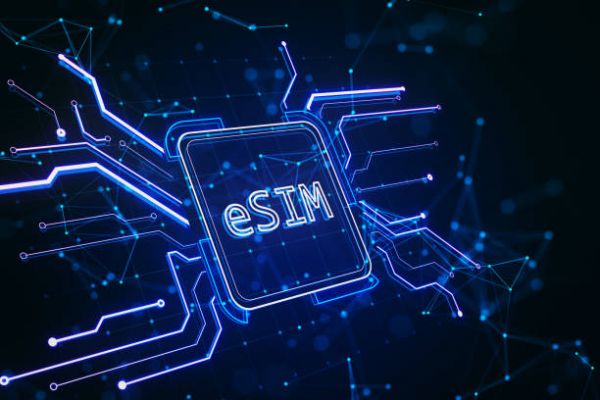 eSIM vs Normal SIM: कौन है बेहतर और क्यों?