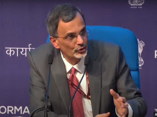केंद्र सरकार राज्य वित्त आयोगों के लिए साक्ष्य-आधारित राजकोषीय शासन को मजबूत करेगी।