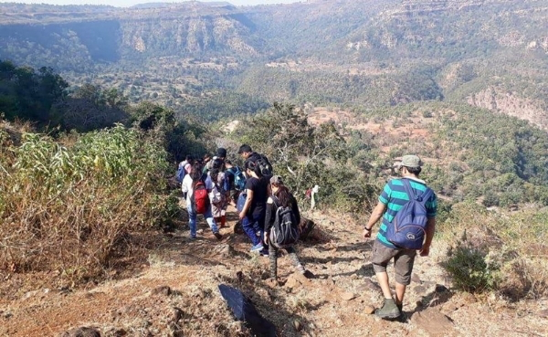 अनूपपुर: मैकल पर्वत श्रृंखला की खूबसूरत वादियों के बीच पहुंचते हैं सैलानी