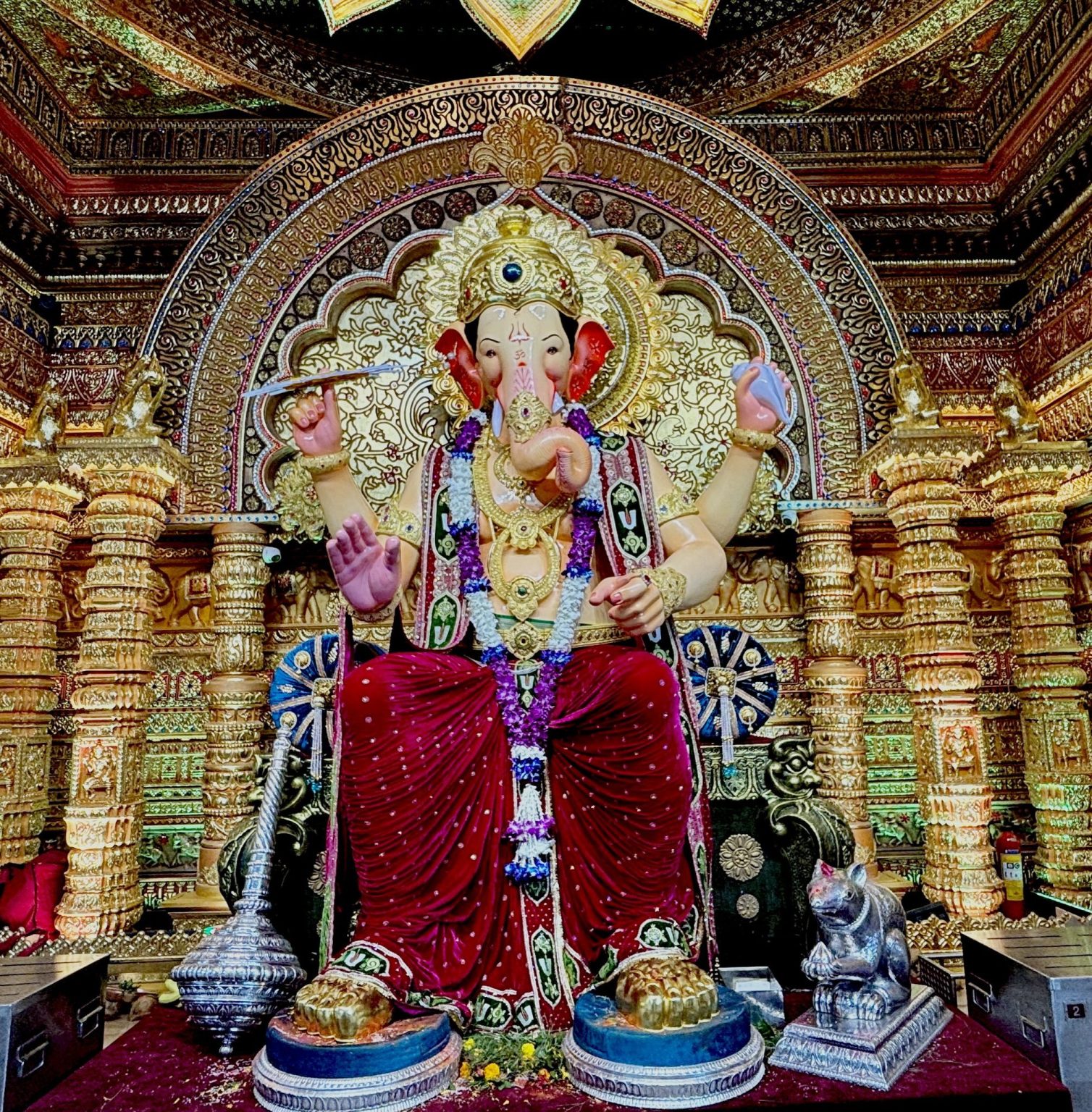  पूरे महाराष्ट्र में धूमधाम से मनाई गई गणेश चतुर्थी, पर्यावरण-अनुकूल उत्सव पर विशेष बल