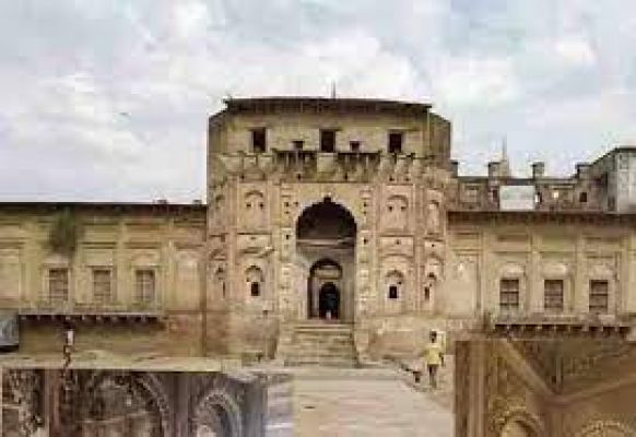 चंदेलकाल में बना बना मंदिर संवरकर बनेगा यादगार