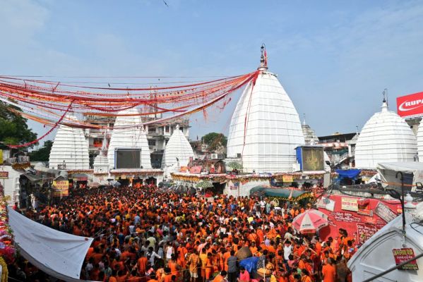 देवघर के बाबा बैद्यनाथ धाम में अब तक 47.69 लाख से अधिक शिवभक्तों ने किया जलार्पण