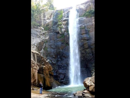 पवई वाटरफॉल : बलरामपुर का छिपा स्वर्ग, जहां खुद गुनगुनाती है प्रकृति