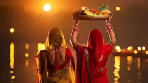 छठ महापर्व की शुरुआत : कन्हर नदी तट पर उमड़ा जनसैलाब, झारखंड-छत्तीसगढ़ के श्रद्धालुओं का संगम